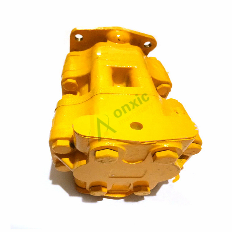 07429-72302 Komatsu Bulldozer D50A/P Main Clutch Pump
